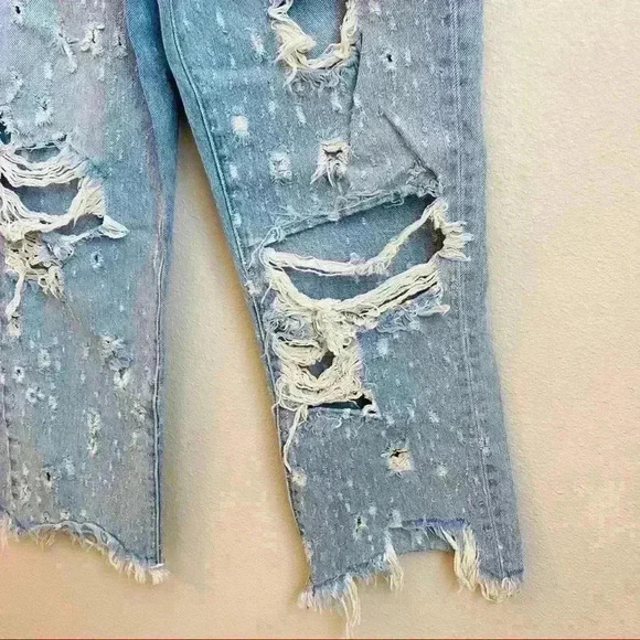 Carmar heavily distressed destroyed straight crop light wash jeans button fly 26 - Picture 3 of 16